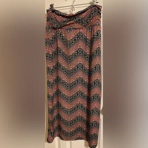 Chic Black and Pink Patterned Maxi Skirt